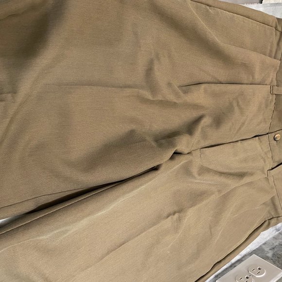 Dockers Tour pleated pants. - Picture 2 of 4